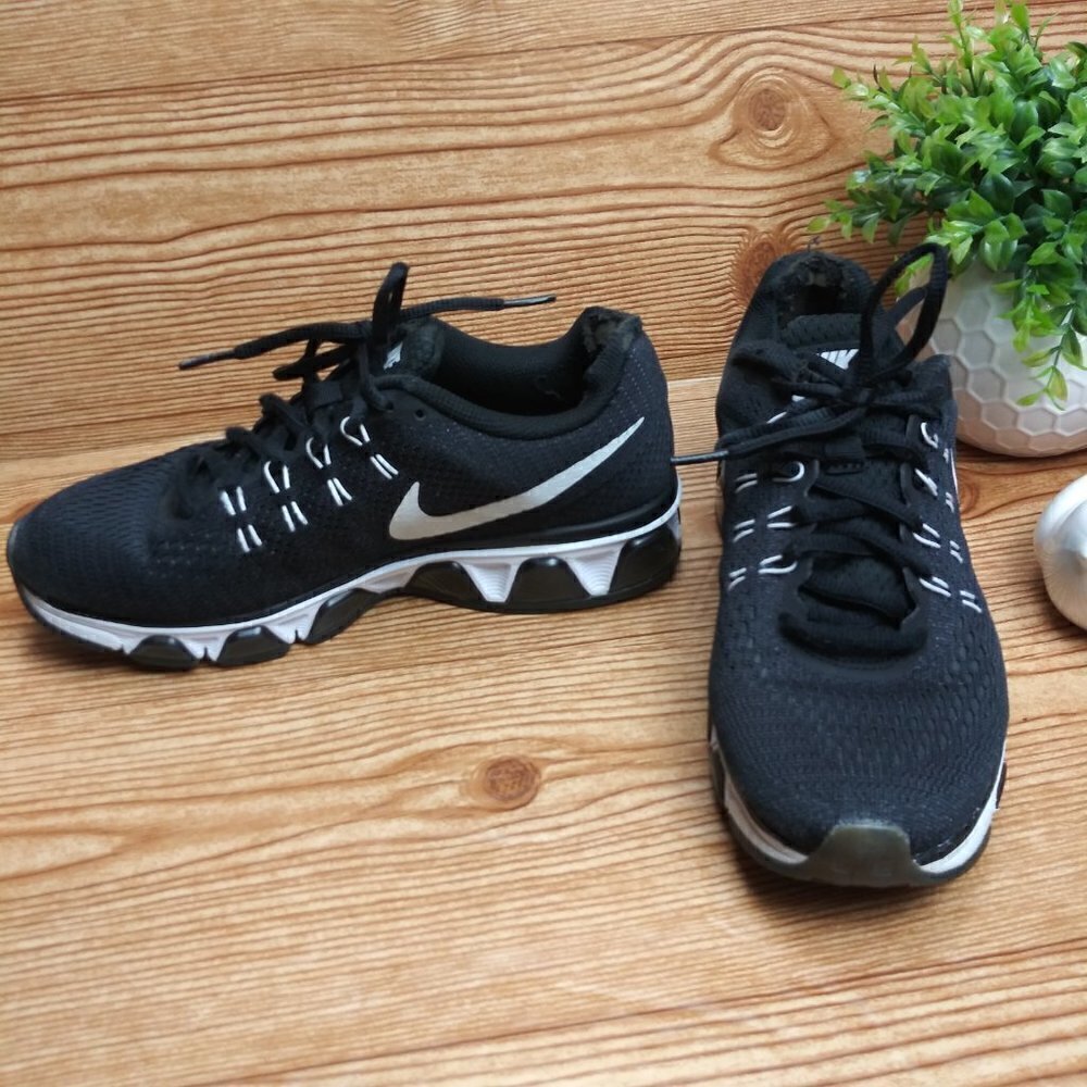 NIKE Air Max Tailwind 8 Running Sneakers from Finish Line Women size 7.5